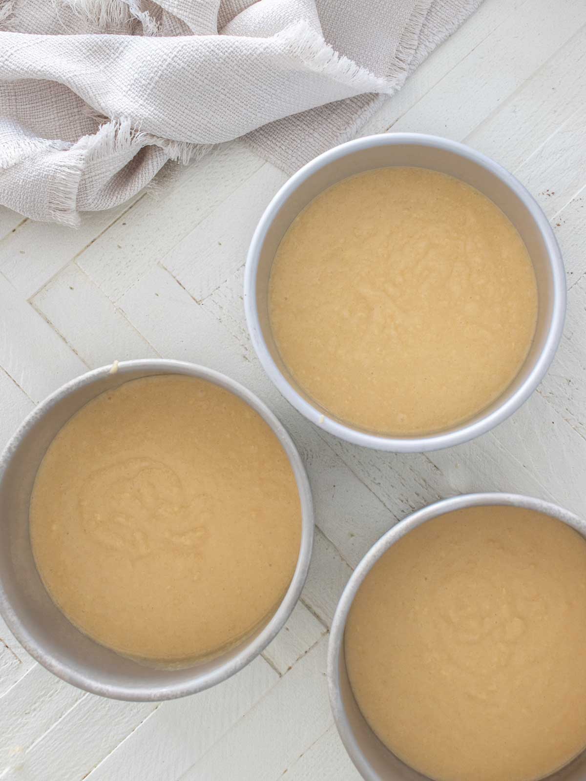 vanilla cake in cake pans