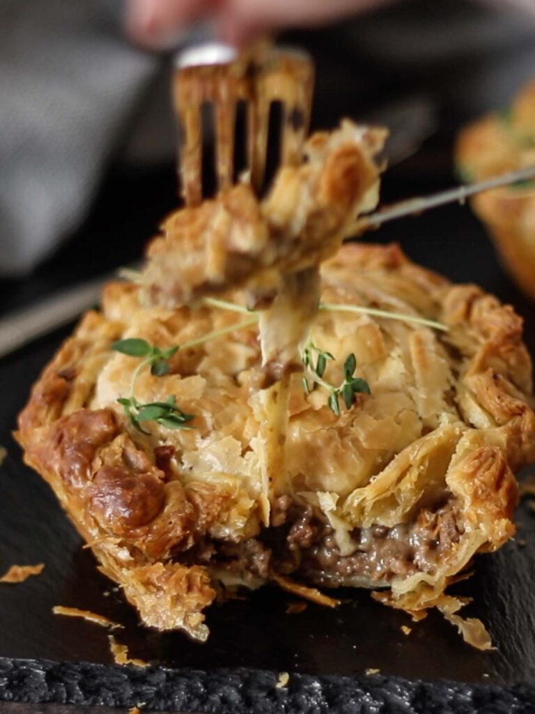 How to Make Mince and Cheese Pies