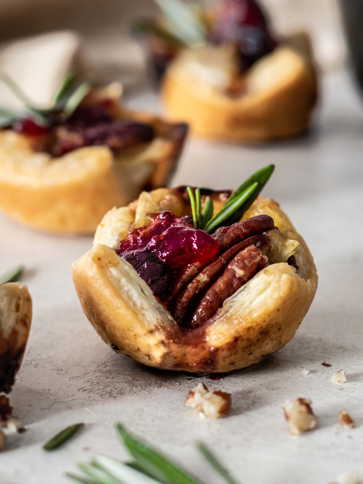 cranberry brie pastry bites