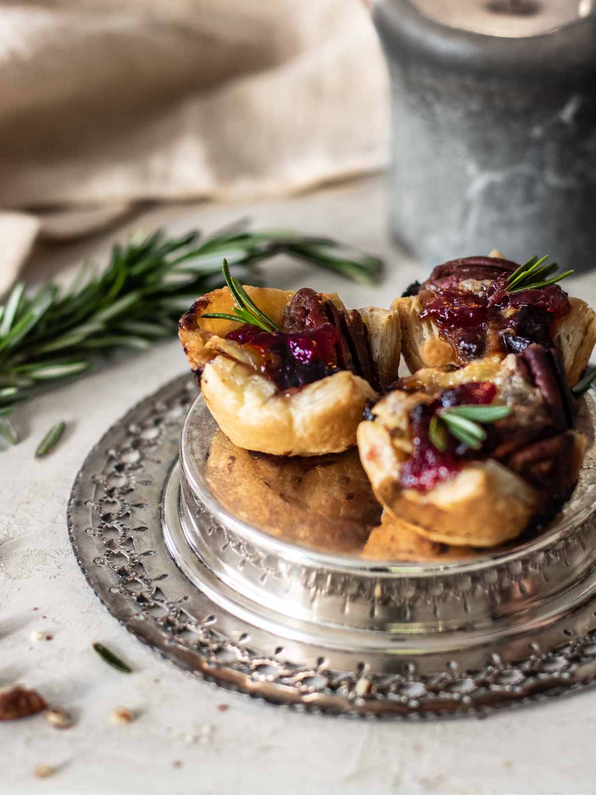 cranberry and brie pastry bites