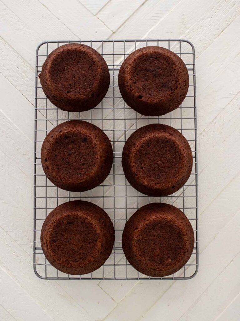 sticky date puddings